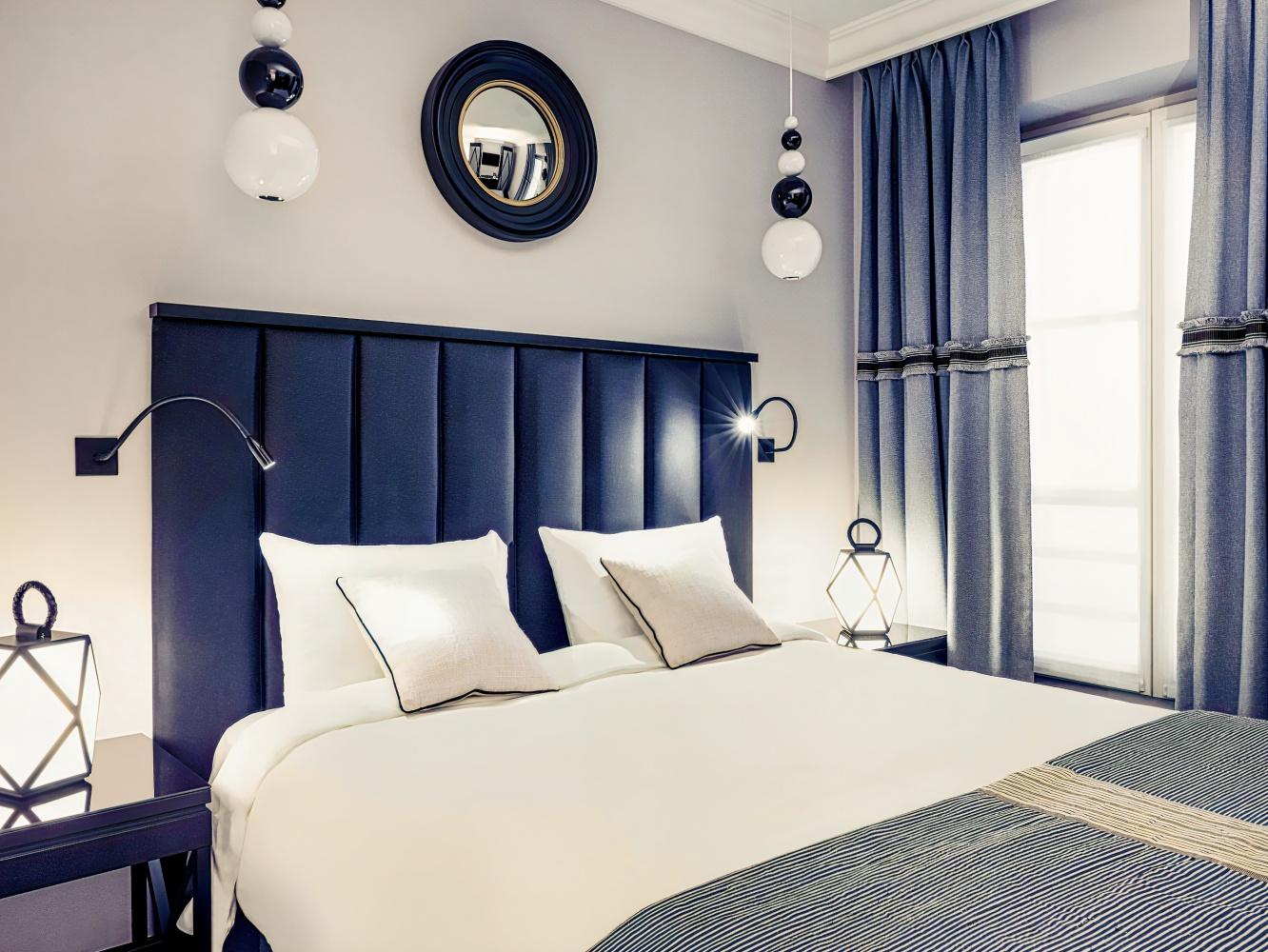 Mercure Paris Arc de Triomphe Wagram Hotel