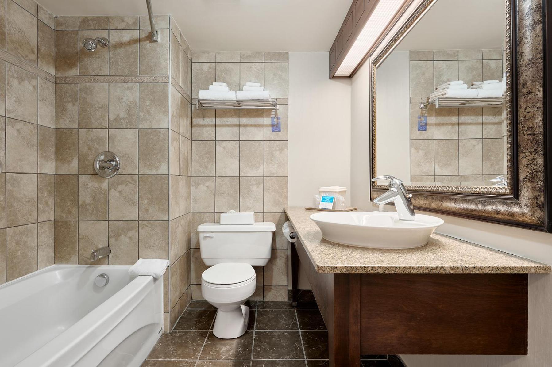 Travelodge Quebec City Hotel & Convention Centre by Wyndham