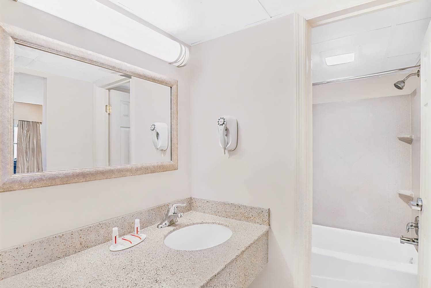 Days Inn by Wyndham Springfield/Phil.Intl Airport