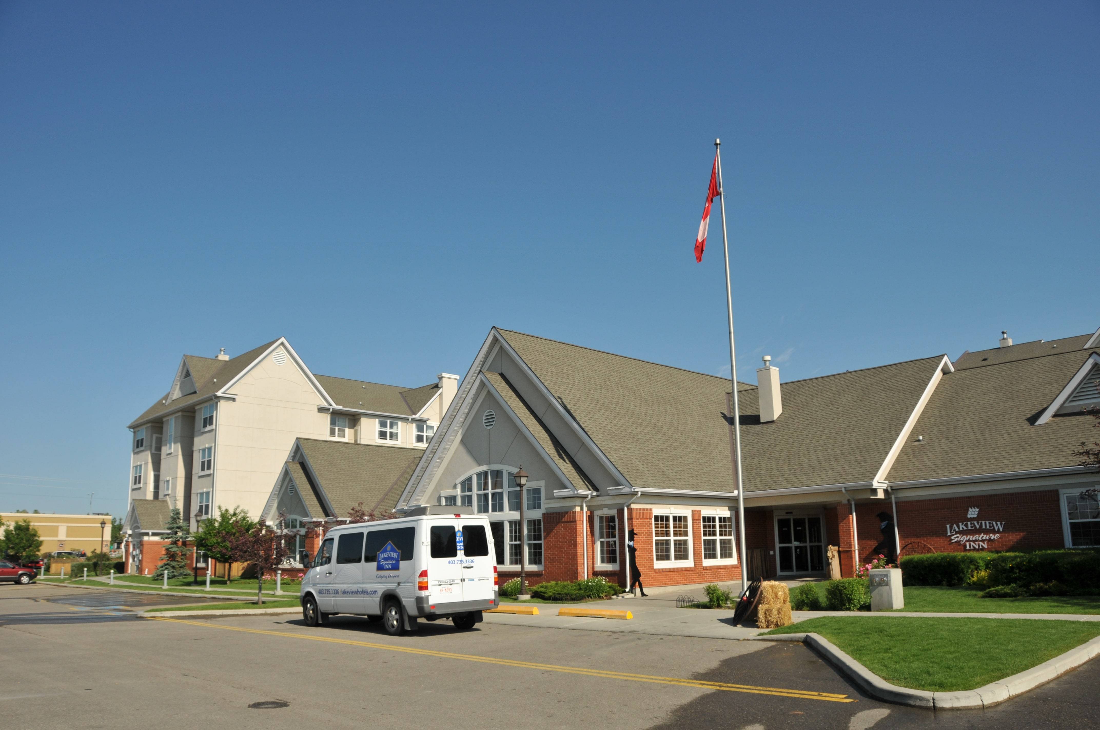 Lakeview Signature Inn Calgary Airport