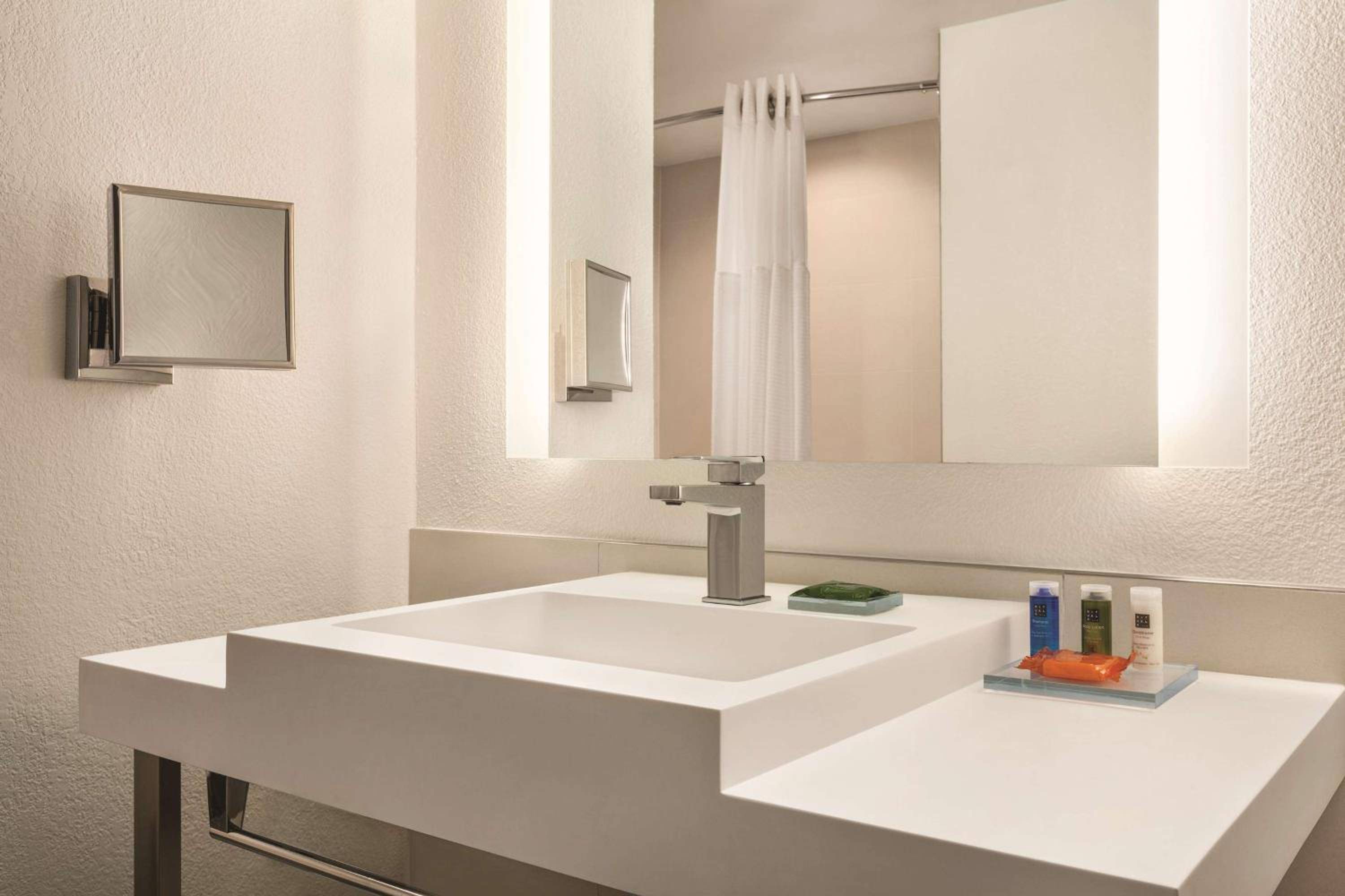 Radisson Hotel Sunnyvale – Silicon Valley