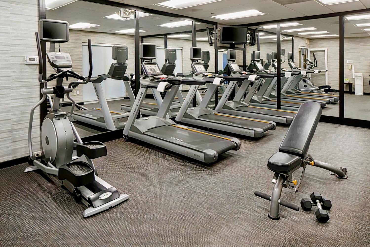 Courtyard by Marriott Edison Woodbridge