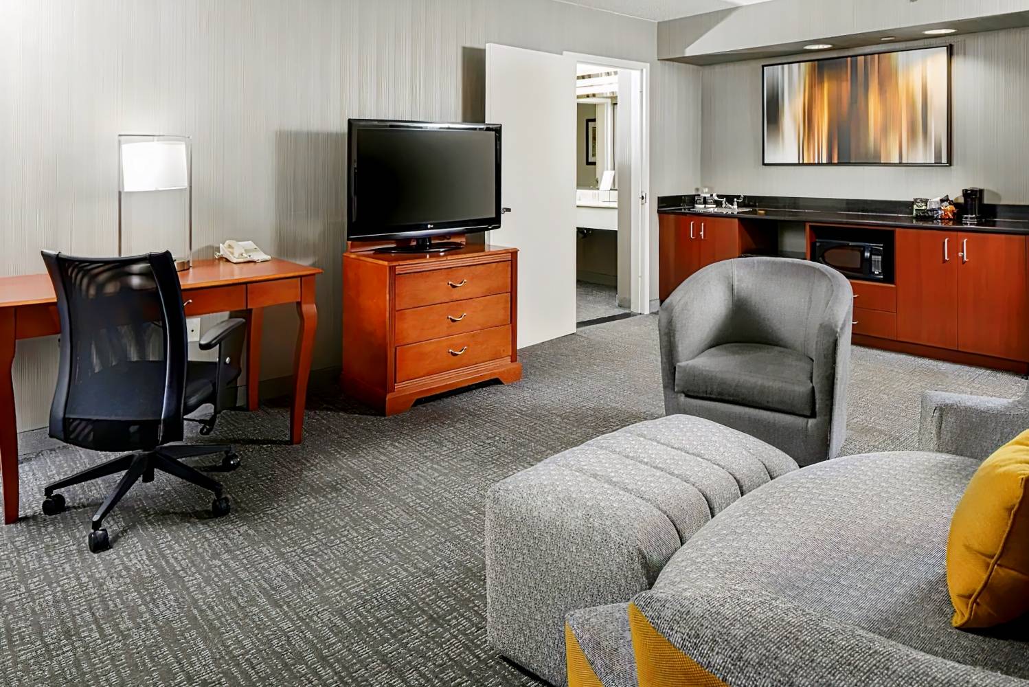 Courtyard by Marriott Edison Woodbridge