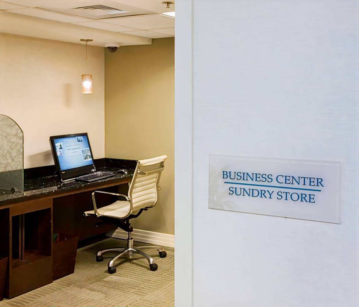 DoubleTree by Hilton Alana - Waikiki Beach