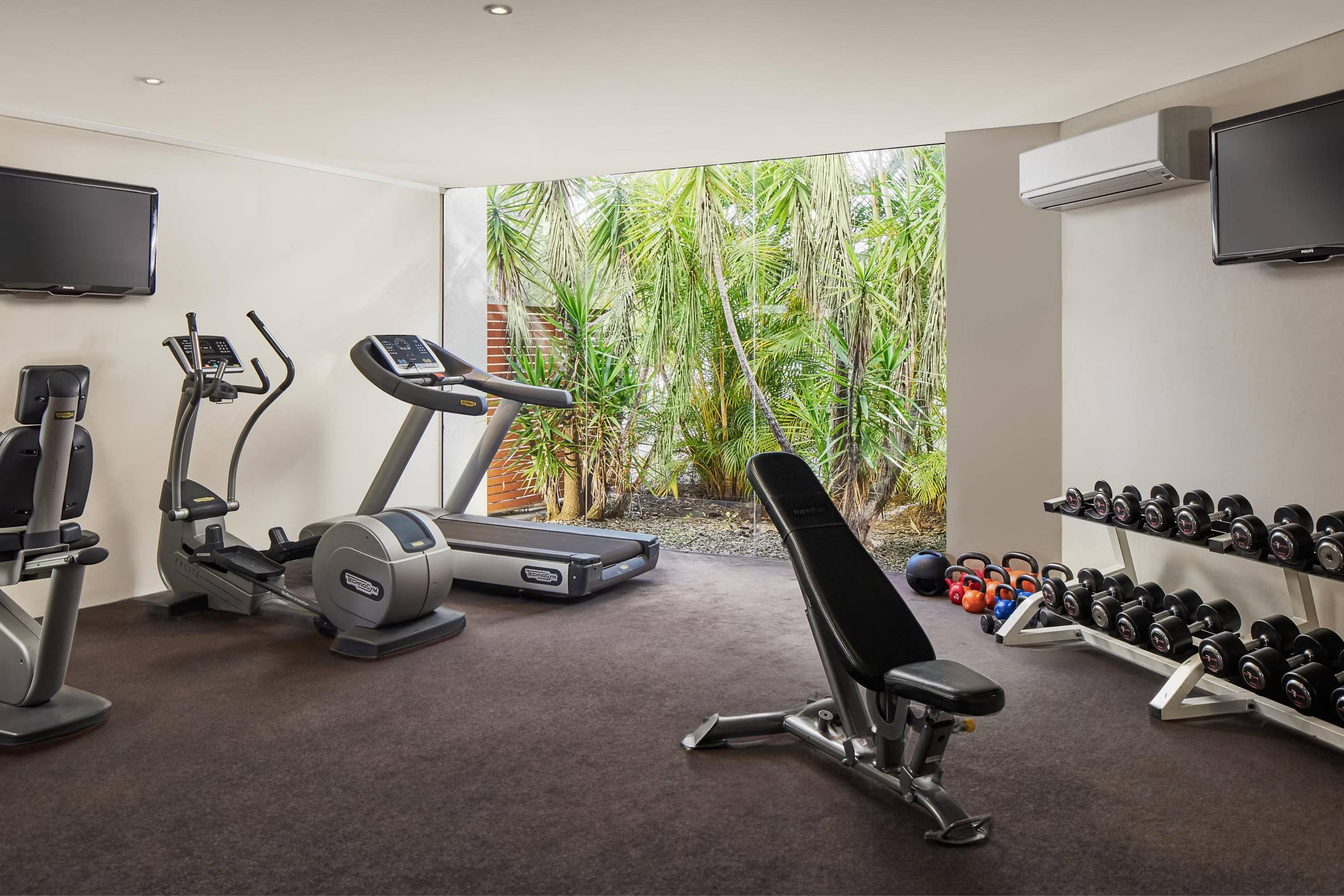 Holiday Inn Warwick Farm, an IHG Hotel