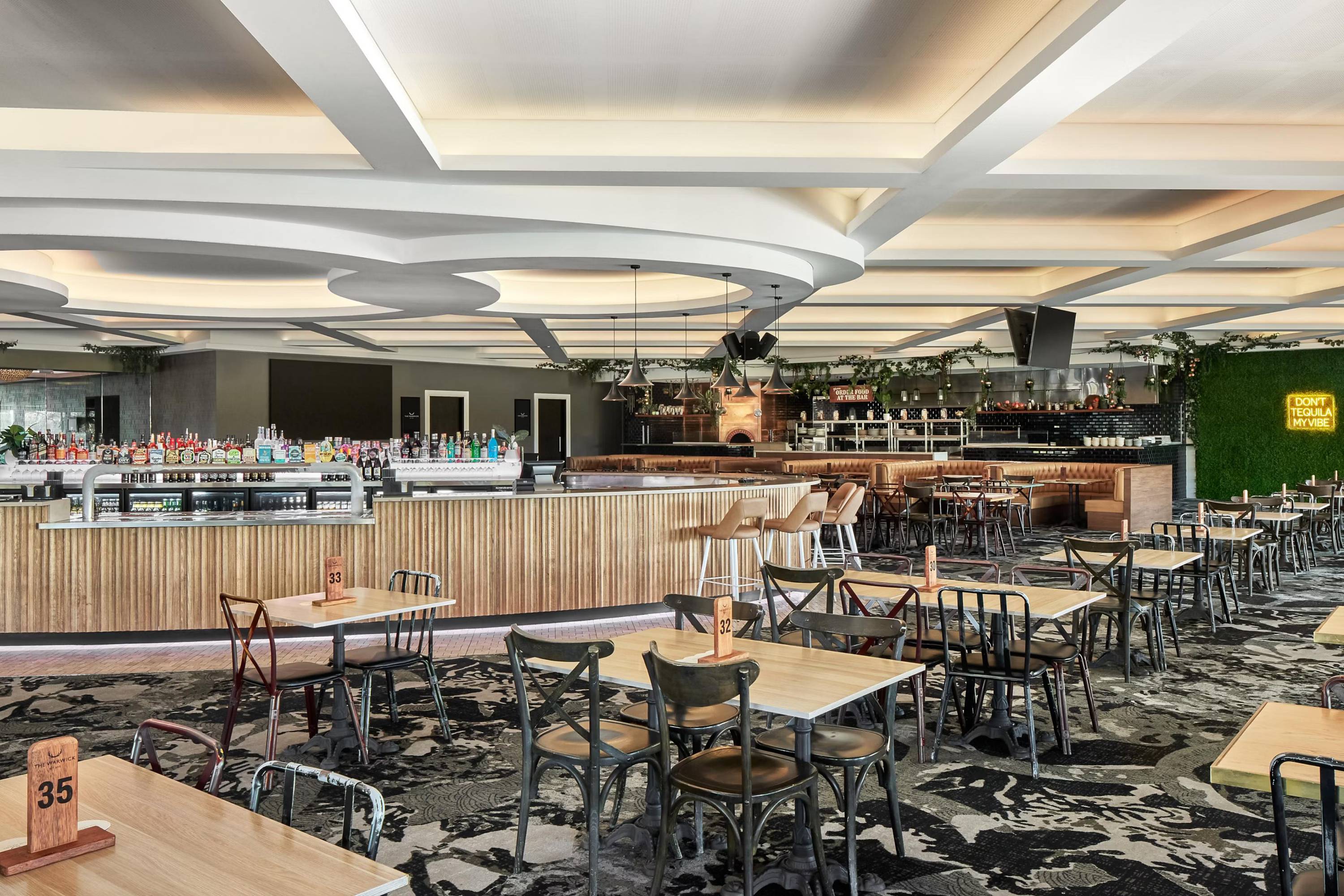 Holiday Inn Warwick Farm, an IHG Hotel