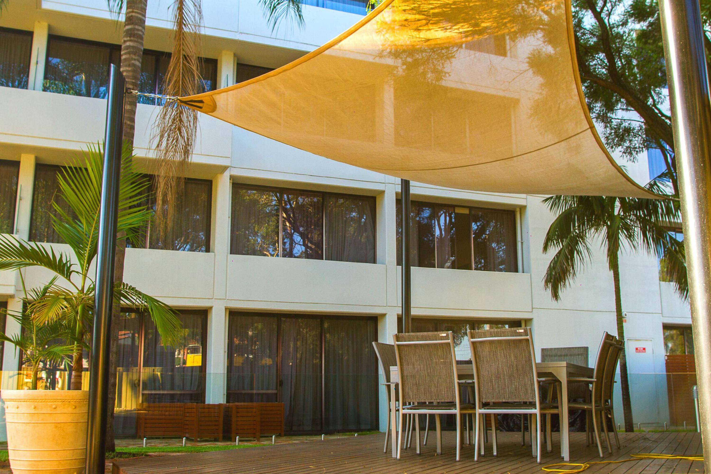 Holiday Inn Warwick Farm, an IHG Hotel