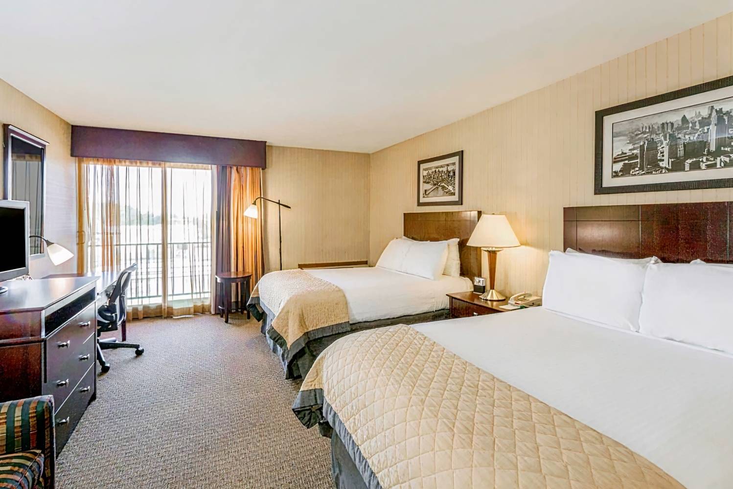 Wyndham Garden Newark Airport