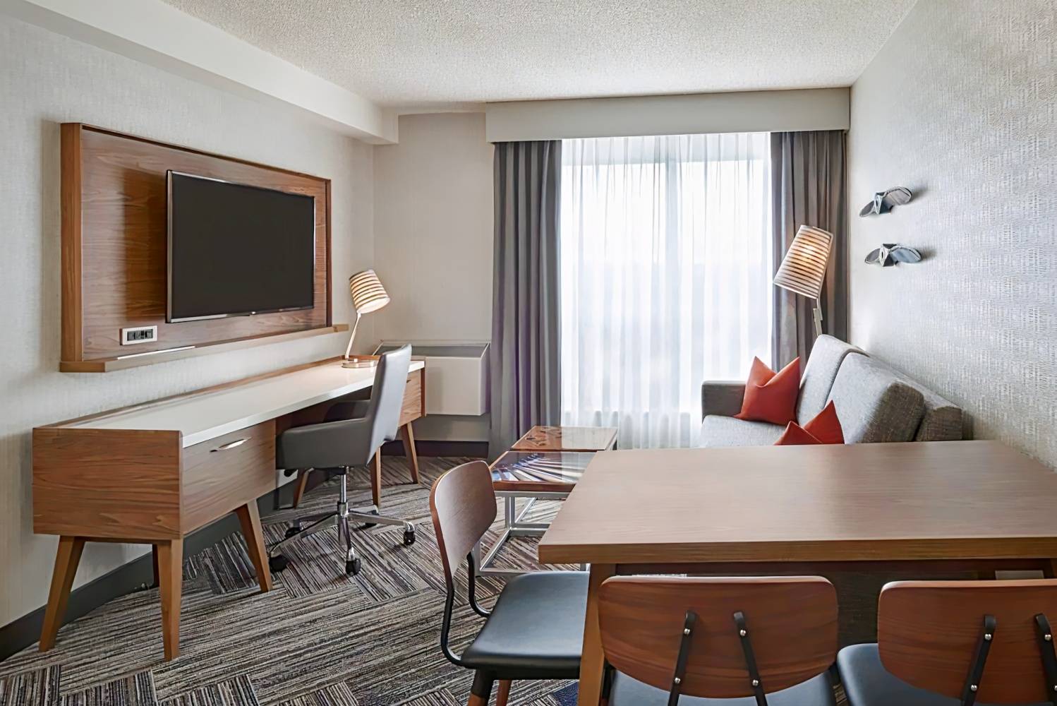 Four Points by Sheraton Toronto Airport East