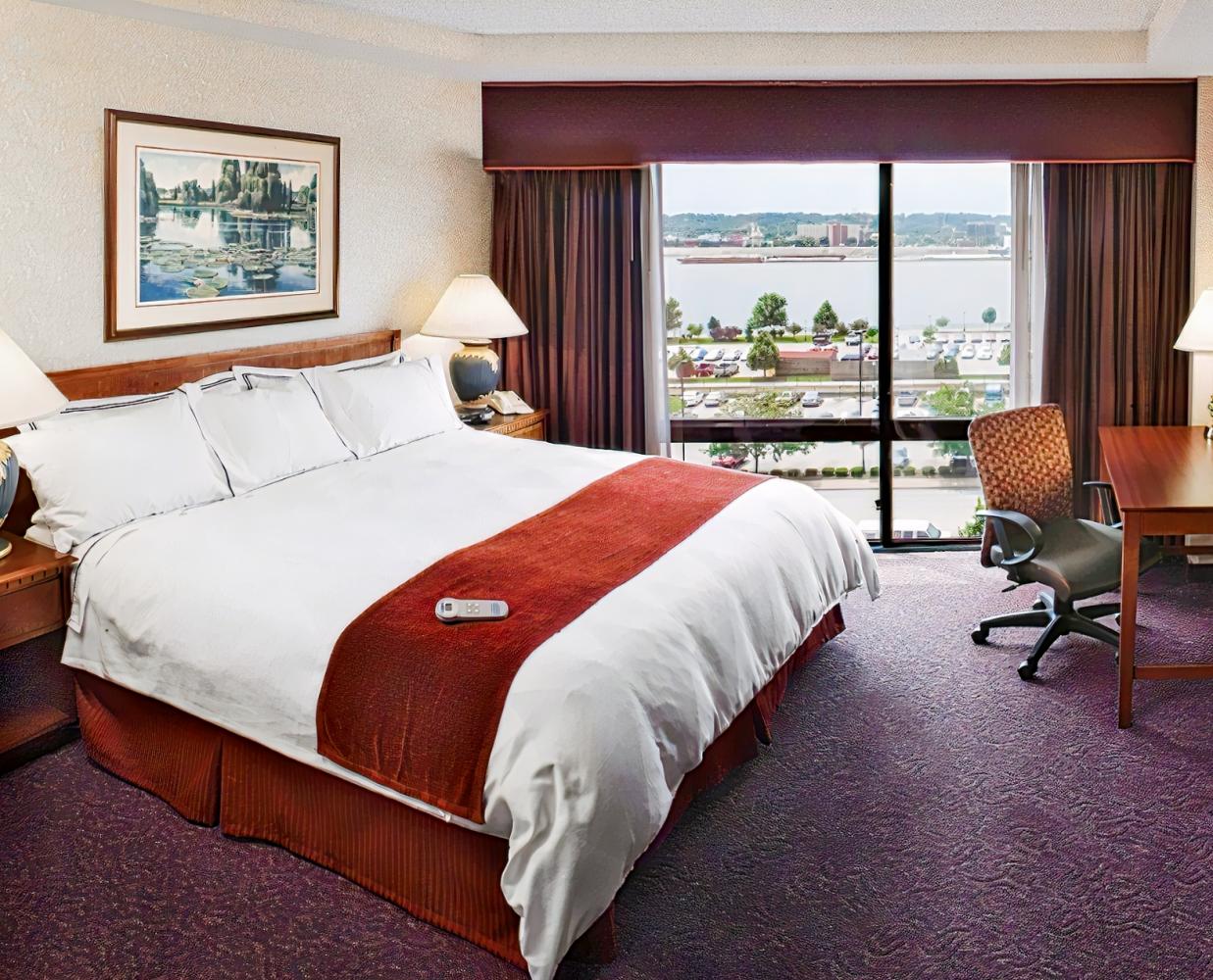 DoubleTree by Hilton Davenport