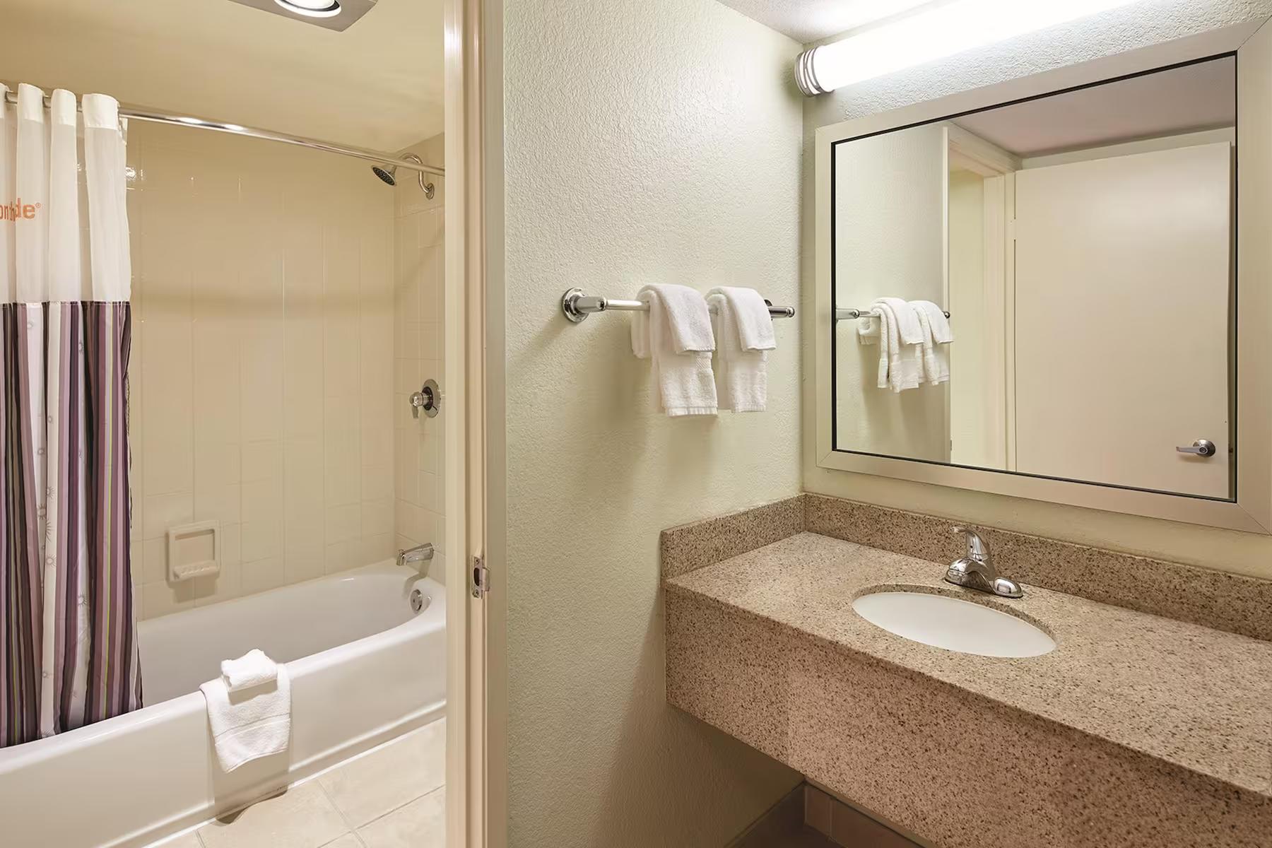 Mission View Inn & Suites San Diego Sea World - Zoo