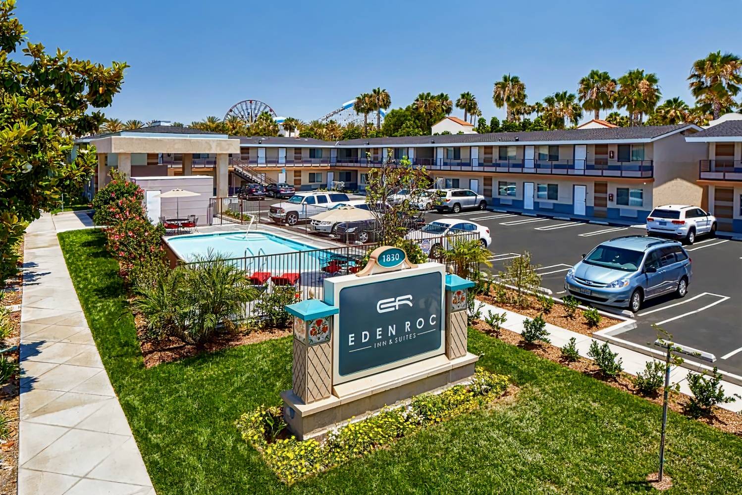 Eden Roc Inn & Suites