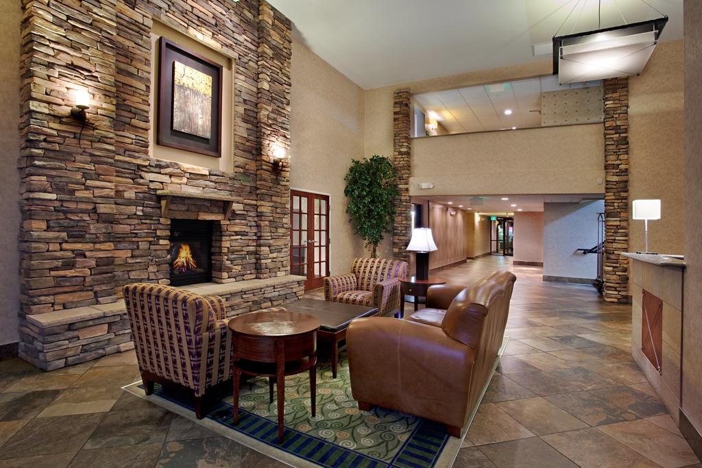 Holiday Inn Express & Suites Wheat Ridge-Denver West