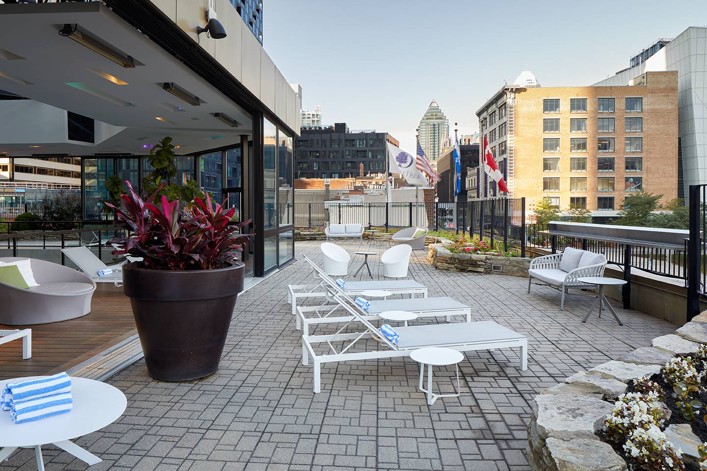 DoubleTree by Hilton Montreal