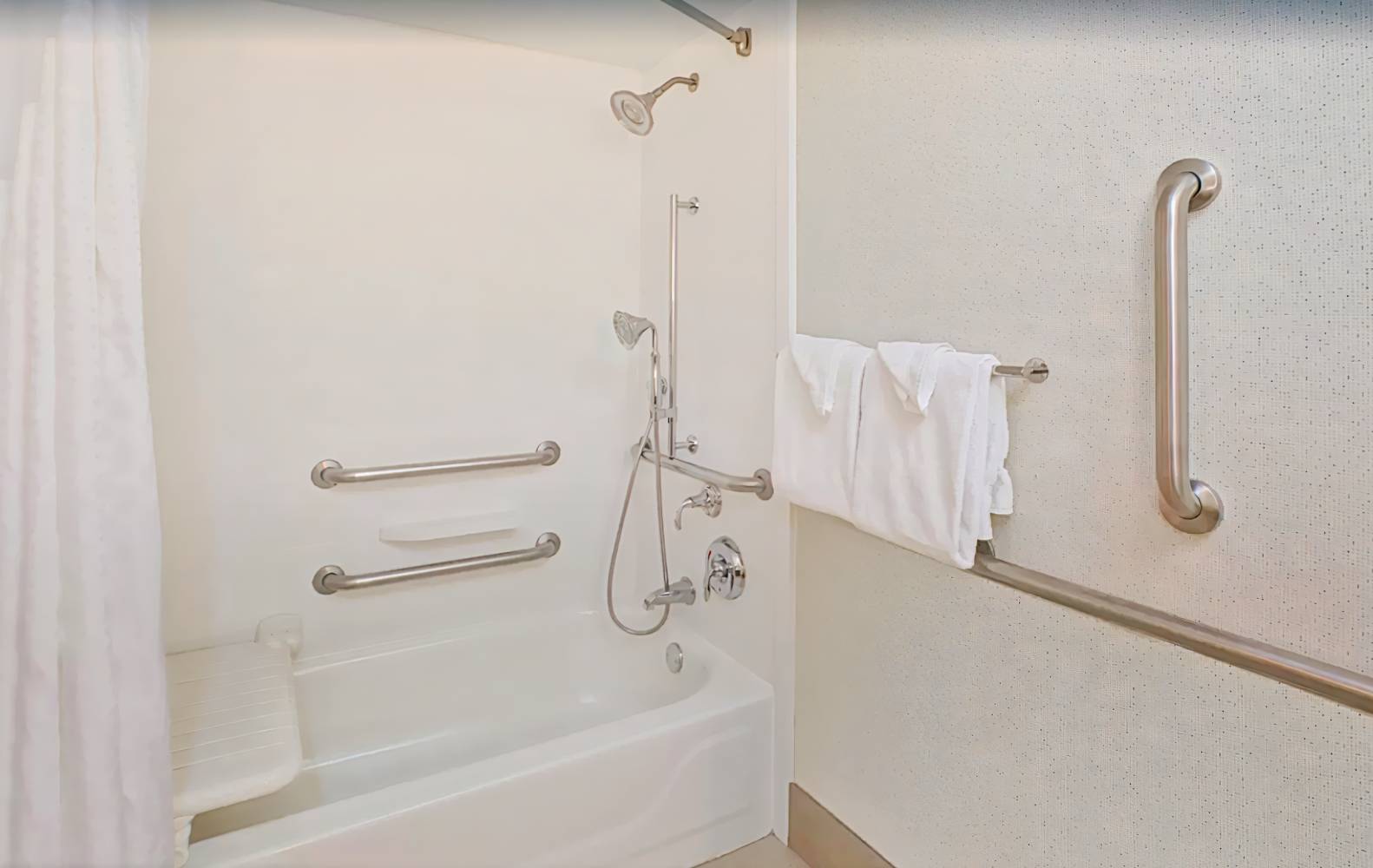 Holiday Inn Express & Suites Chicago-Midway Airport