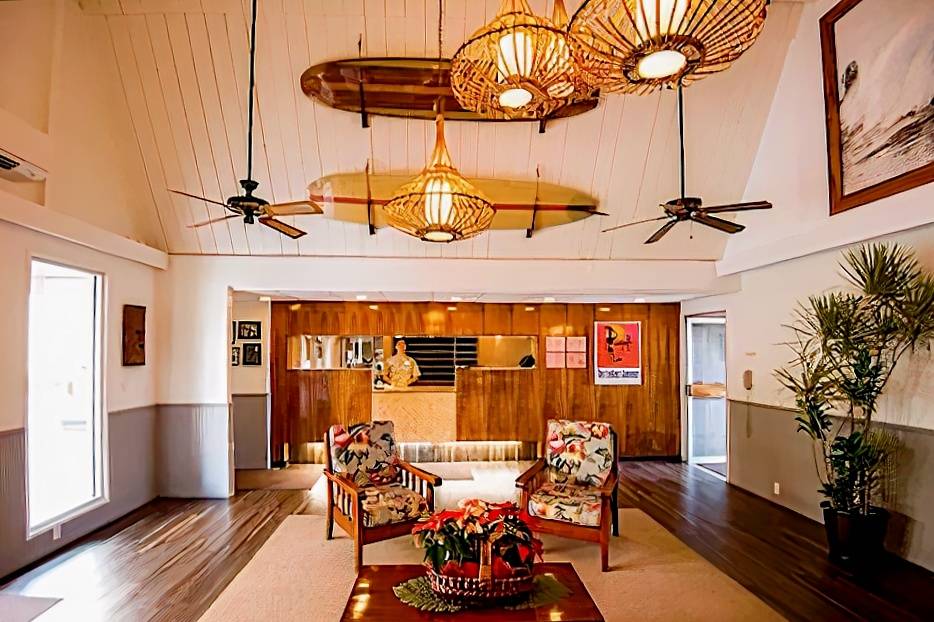 Pacific Marina Inn Airport Hotel