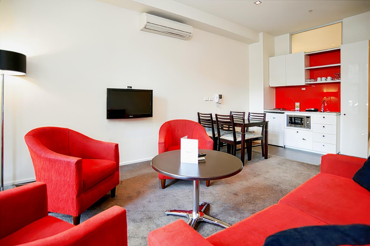 City Edge on Elizabeth Apartment Hotel