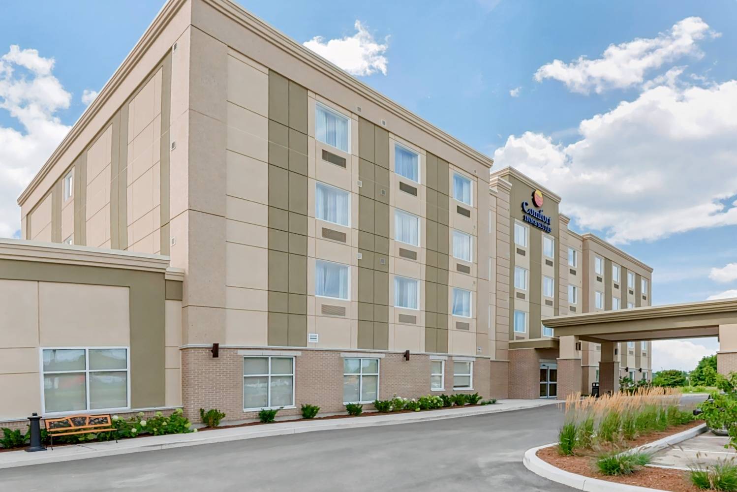 Comfort Inn & Suites Bowmanville 