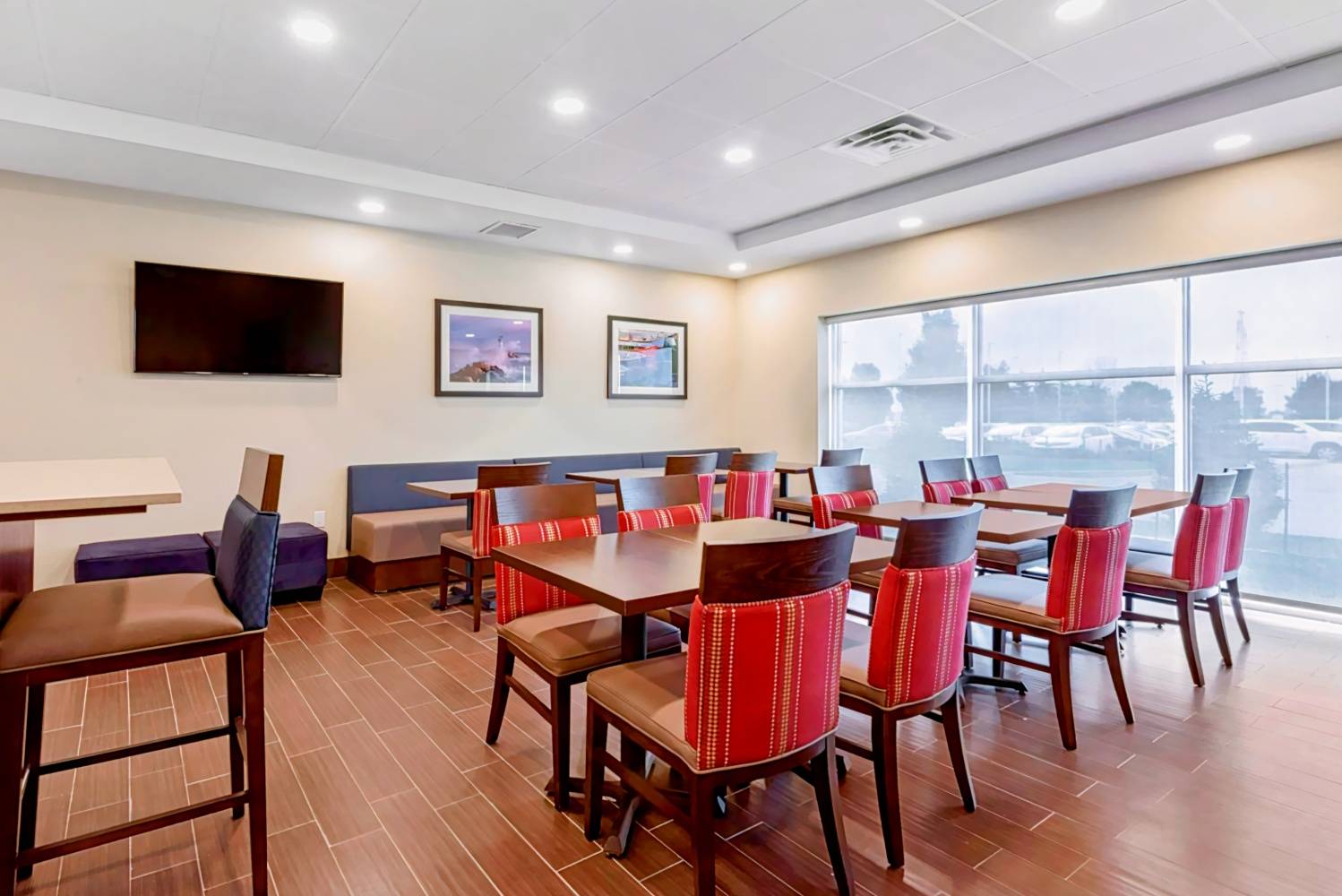 Comfort Inn & Suites Bowmanville 