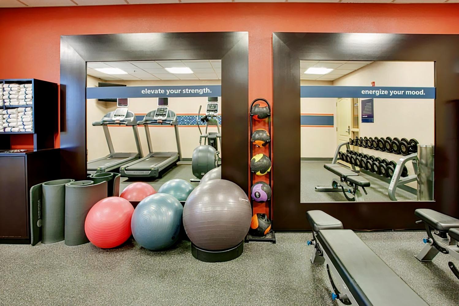 Hampton Inn & Suites Windsor - Sonoma Wine Country