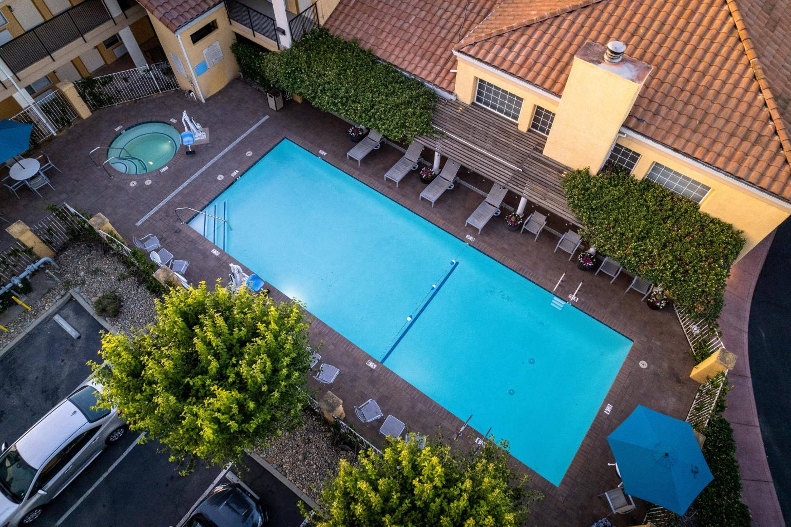 Best Western Plus Dixon Davis