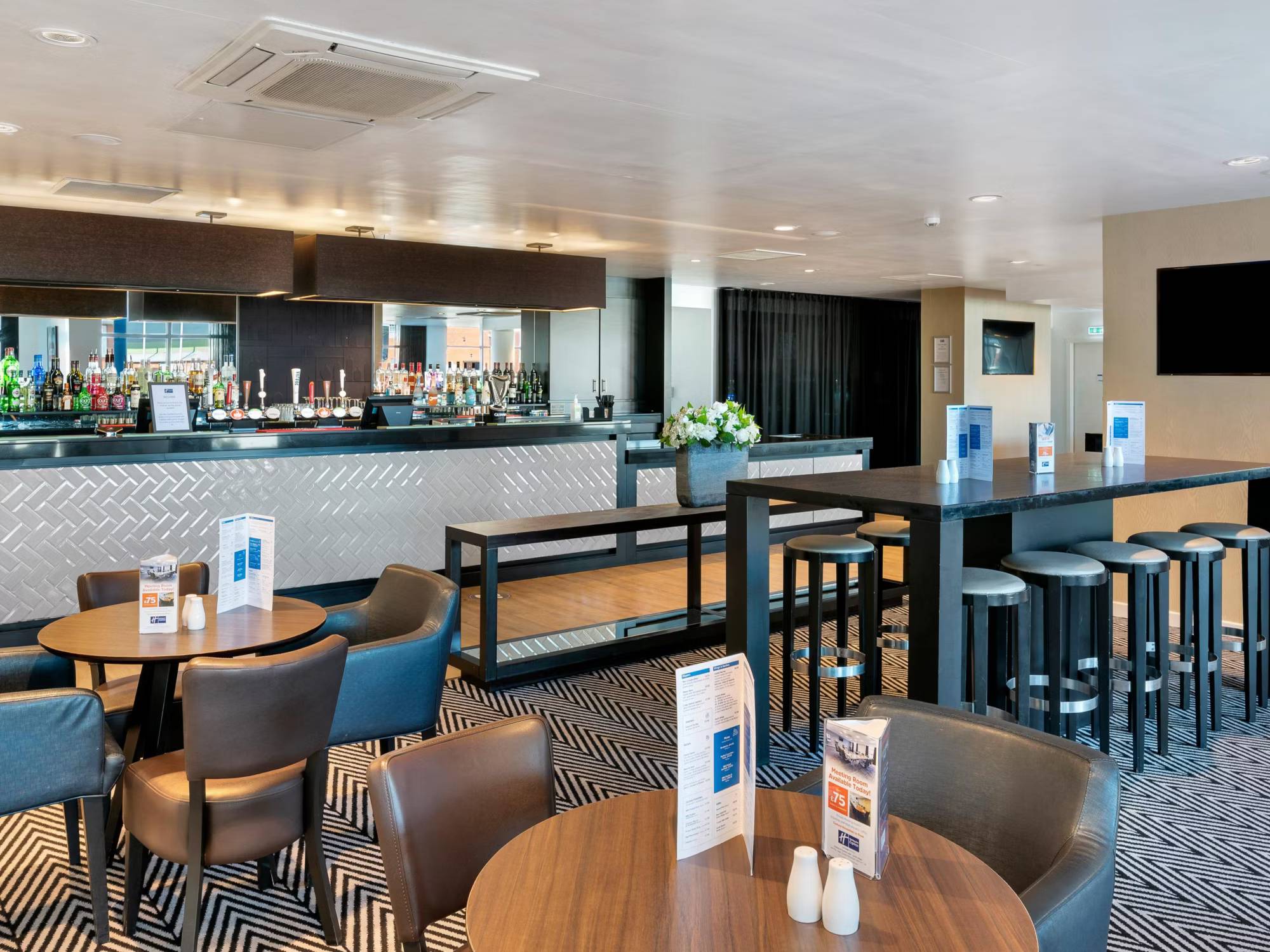 Holiday Inn Express Leigh - Sports Village, an IHG Hotel