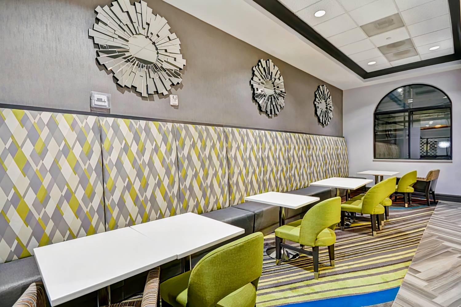 Hampton Inn & Suites Los Angeles Burbank Airport