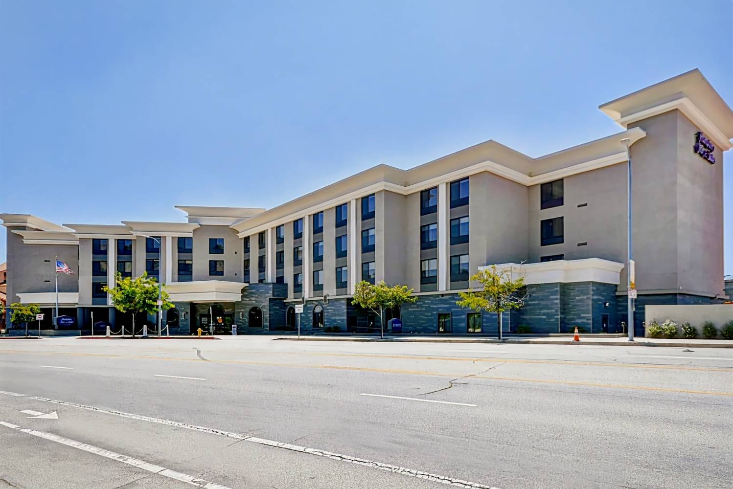 Hampton Inn & Suites Los Angeles Burbank Airport