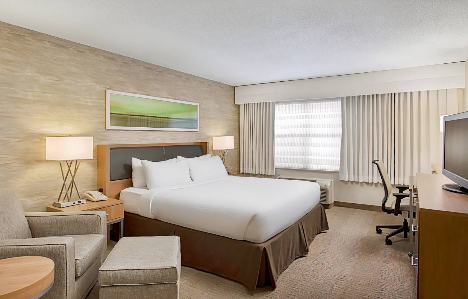 Holiday Inn Grand Rapids Airport