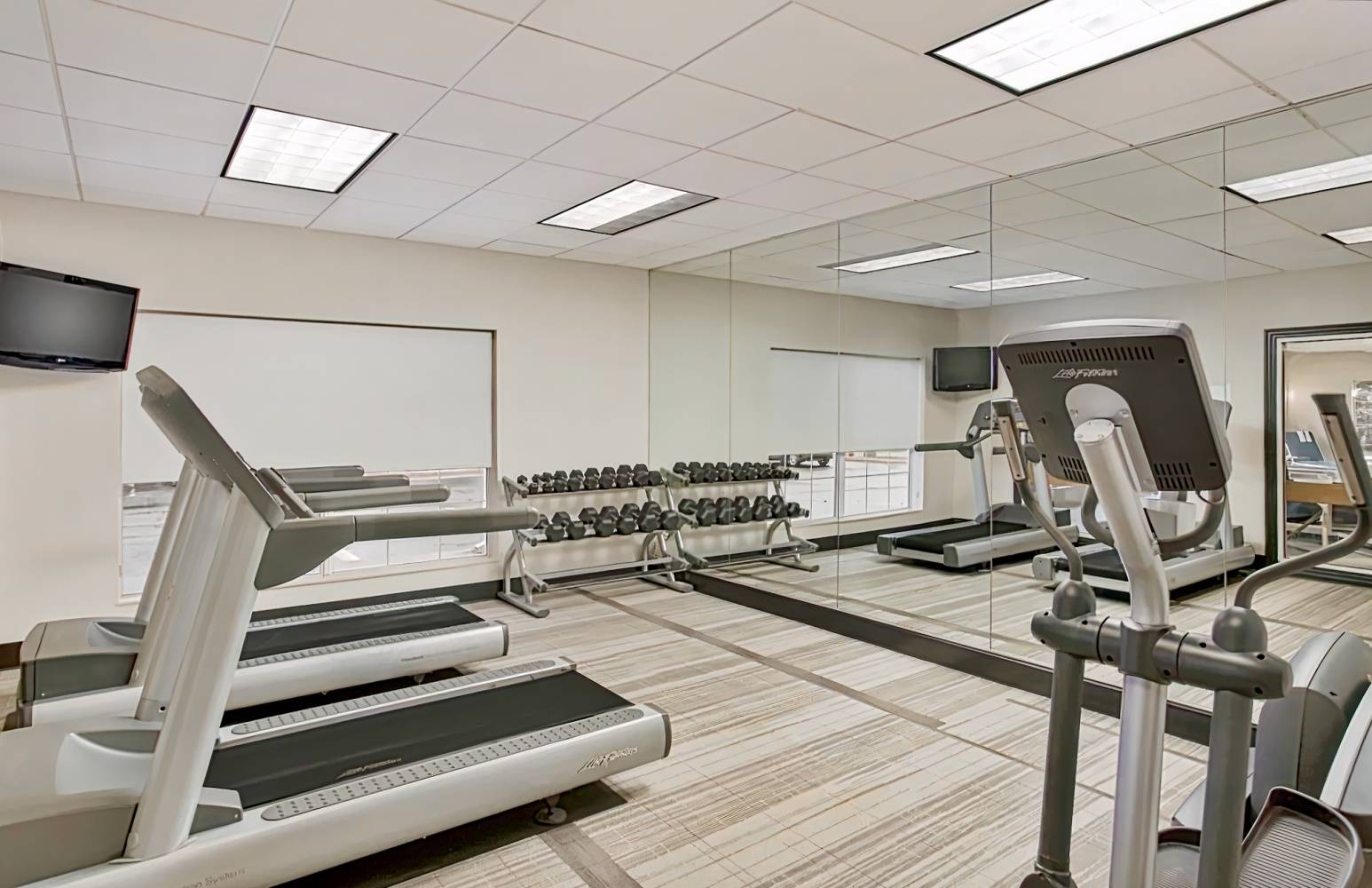 Holiday Inn Grand Rapids Airport