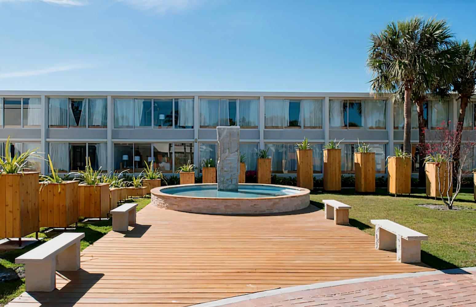 West Wing Hotel, Ascend Hotel Collection