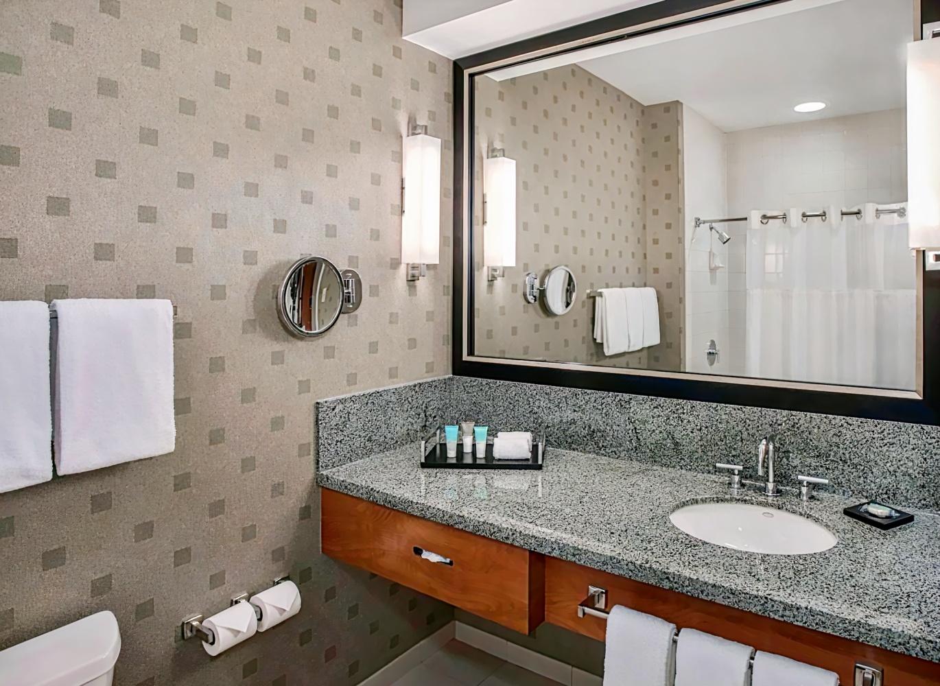 Hyatt Regency Pittsburgh International Airport