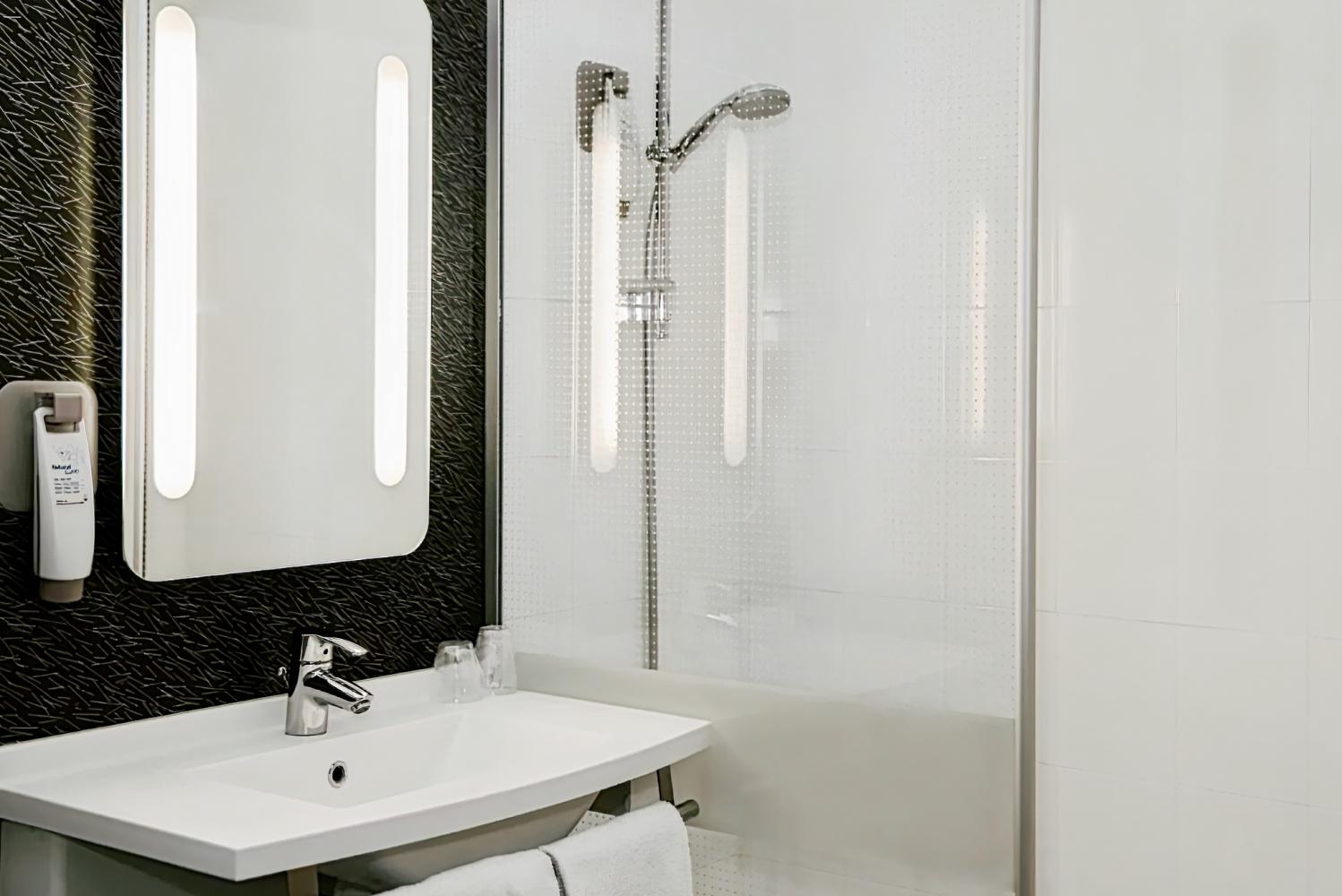 ibis Orange Centre Échangeur A7 A9