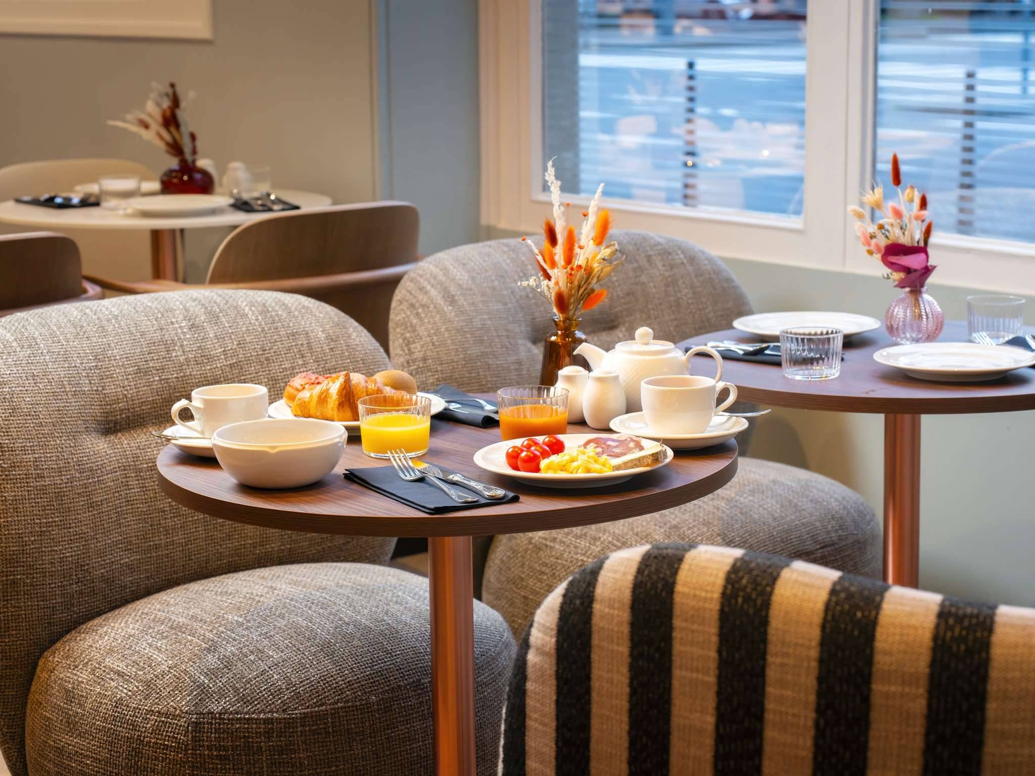 Grand Hotel des Brotteaux Lyon Handwritten Coll.