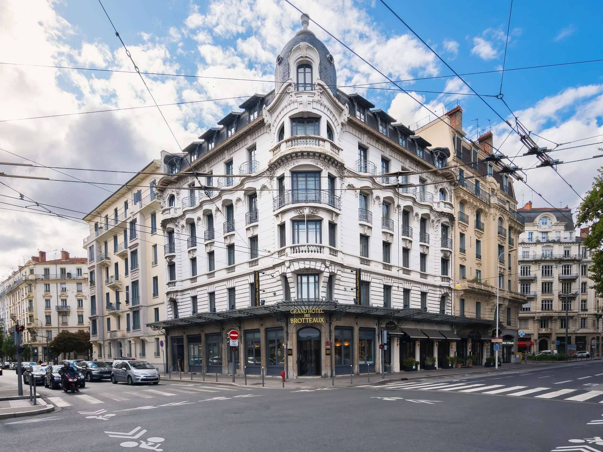 Grand Hotel des Brotteaux Lyon Handwritten Coll.