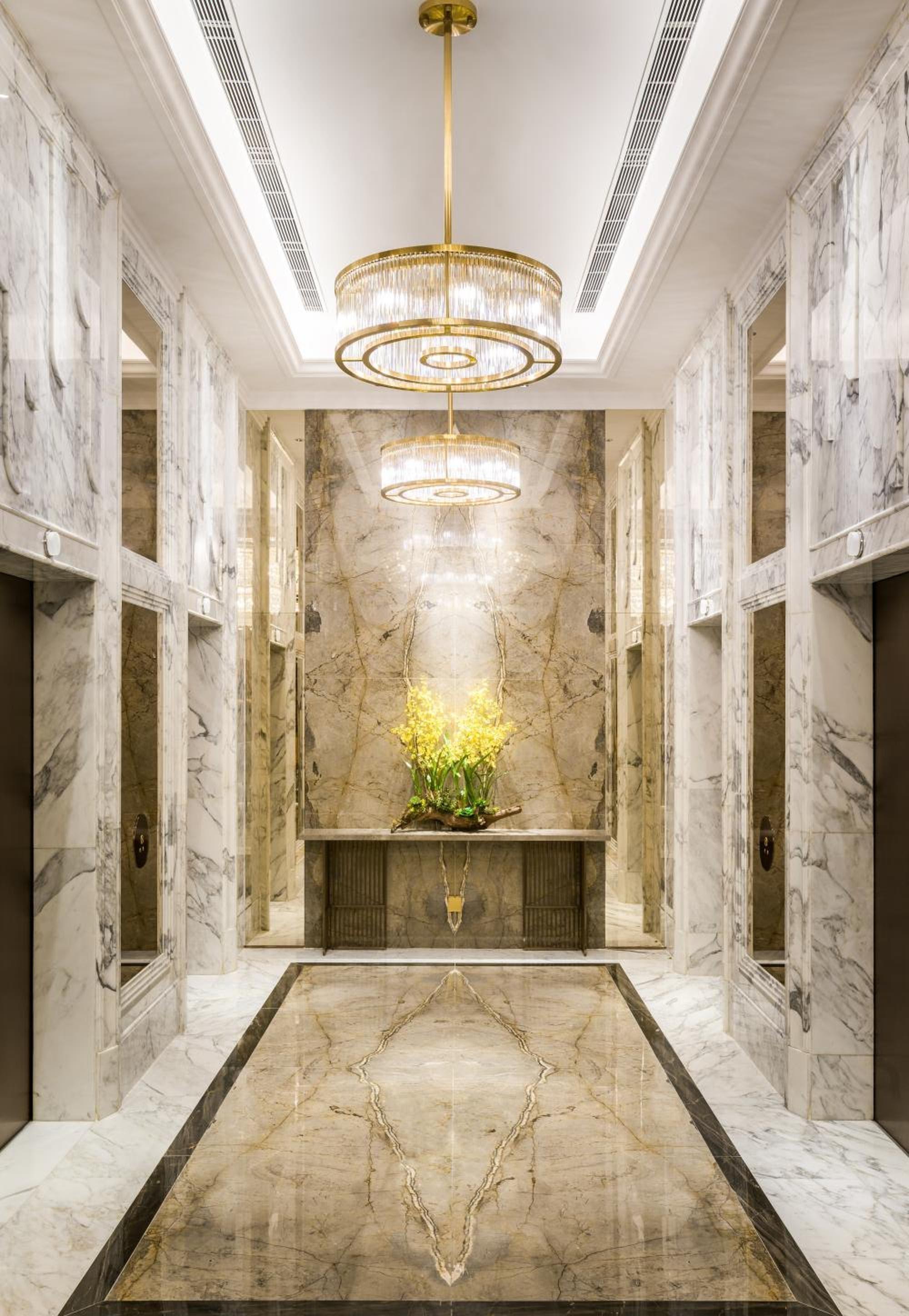 The Royal Pacific Hotel & Towers