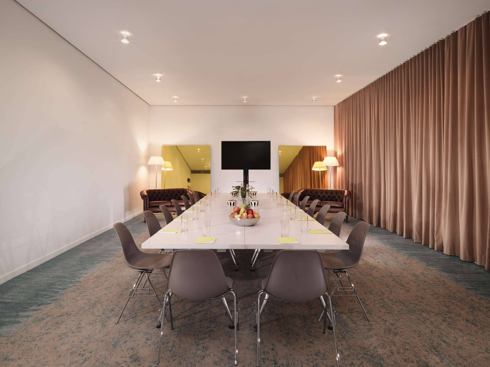 St Martins Lane London