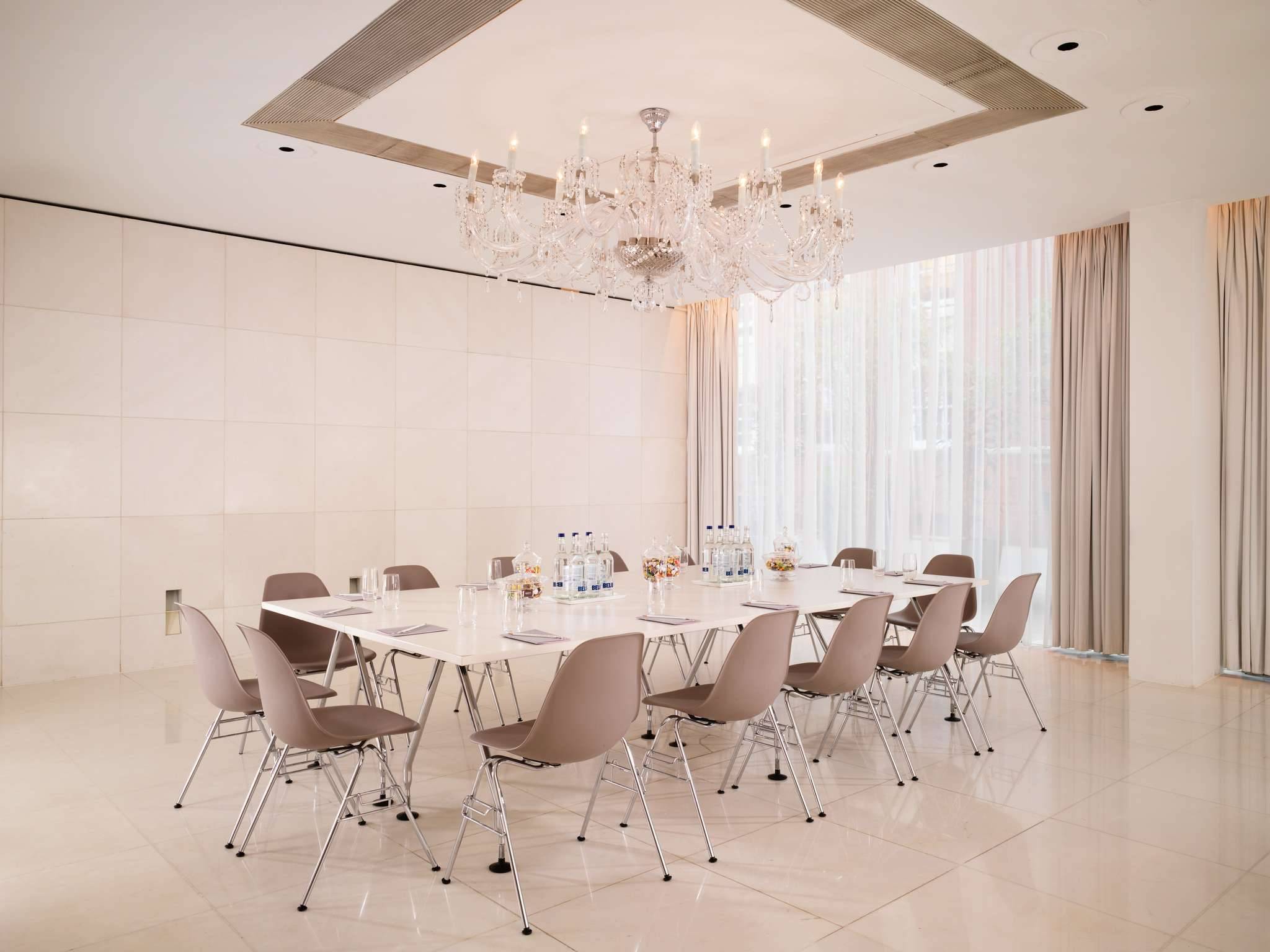 St Martins Lane London