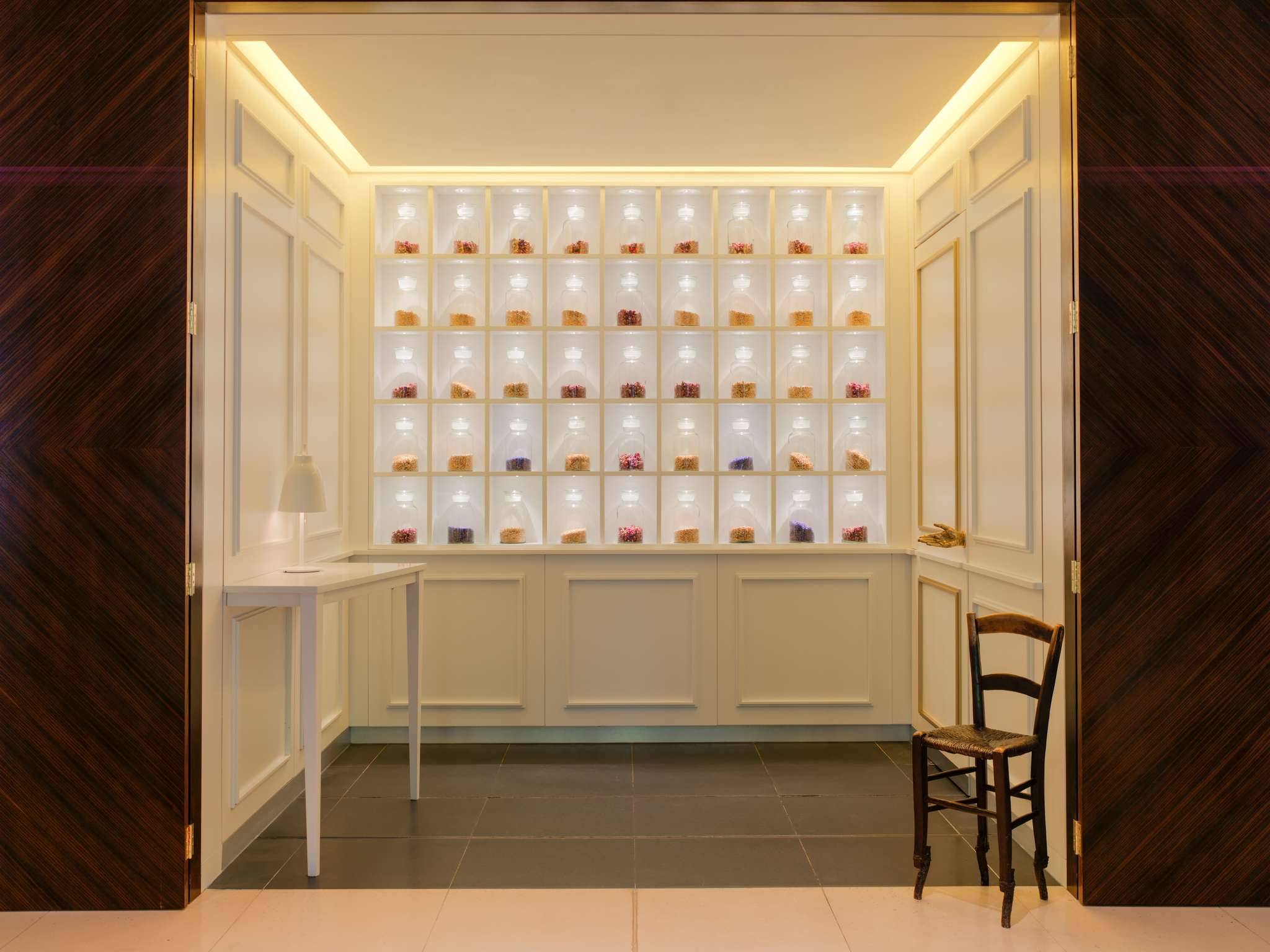 St Martins Lane London