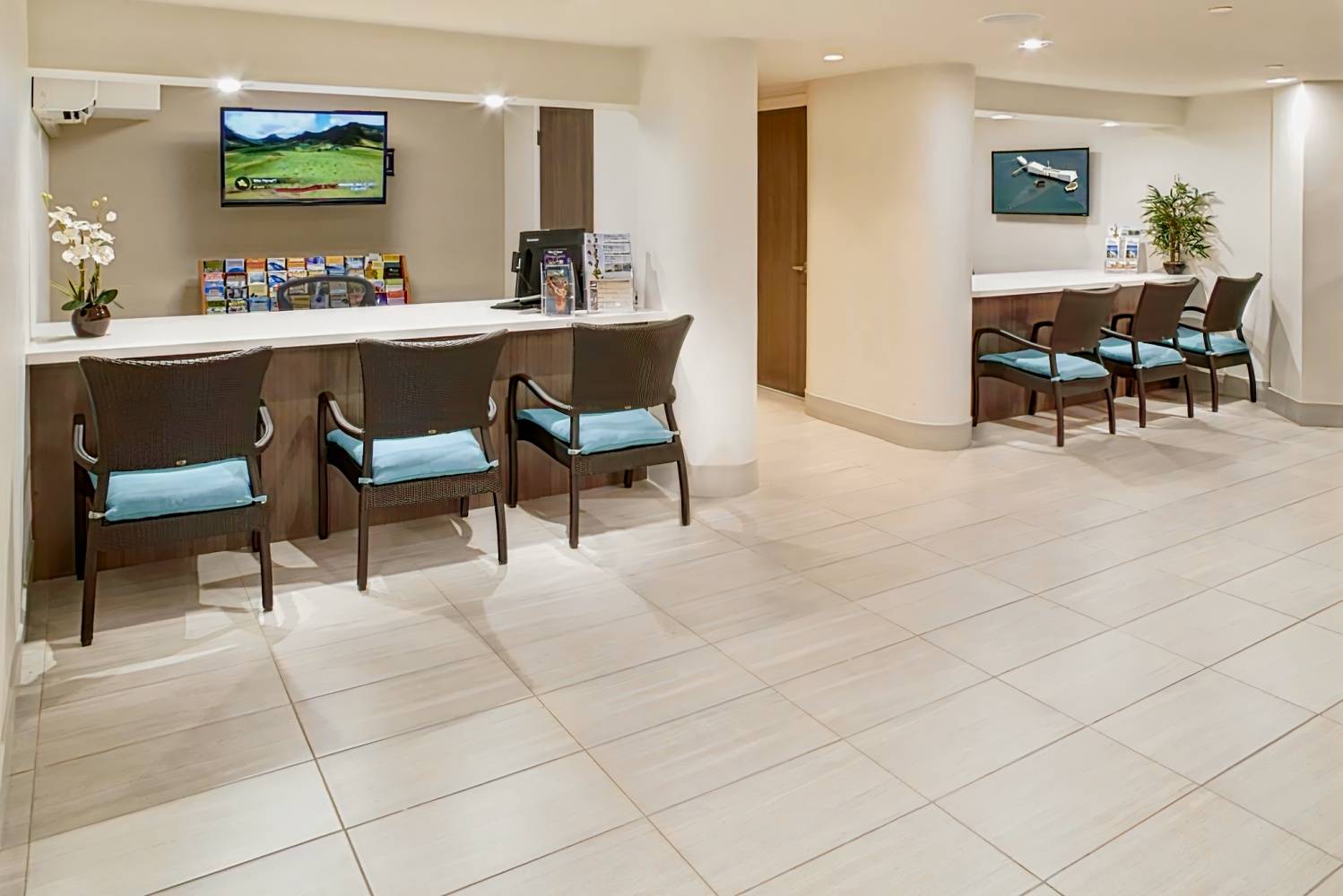 Holiday Inn Express Waikiki, an IHG Hotel