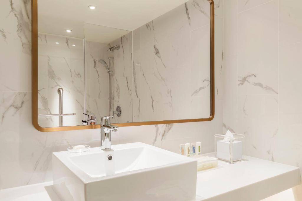 Holiday Inn Golden Mile Hong Kong