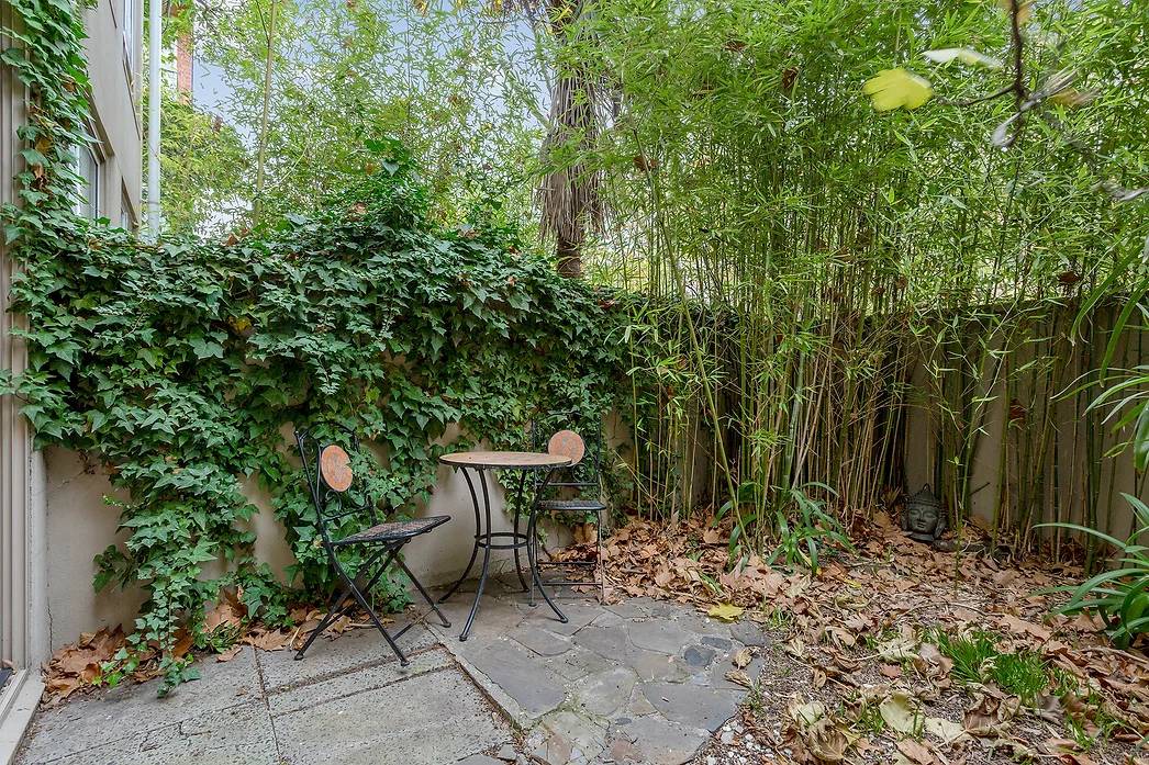 Davis Avenue Apartments