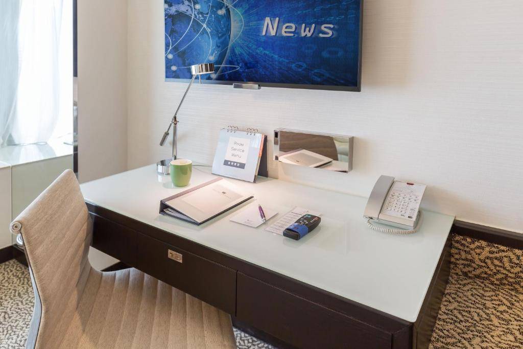 Regal Riverside Hotel