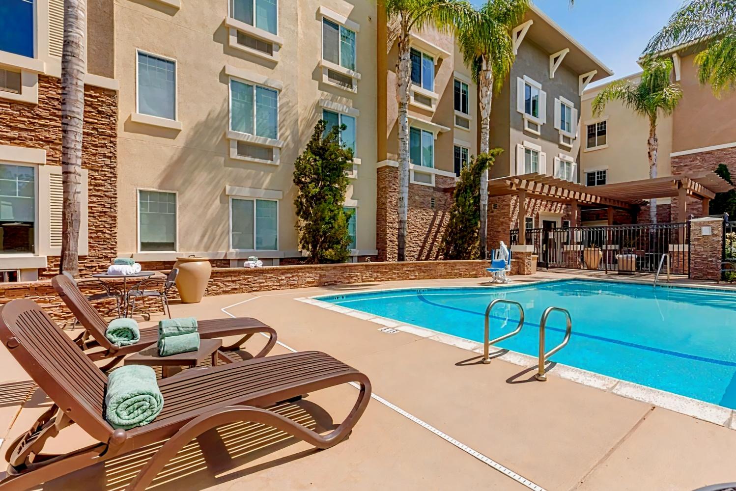 Comfort Inn & Suites Near Ontario Airport