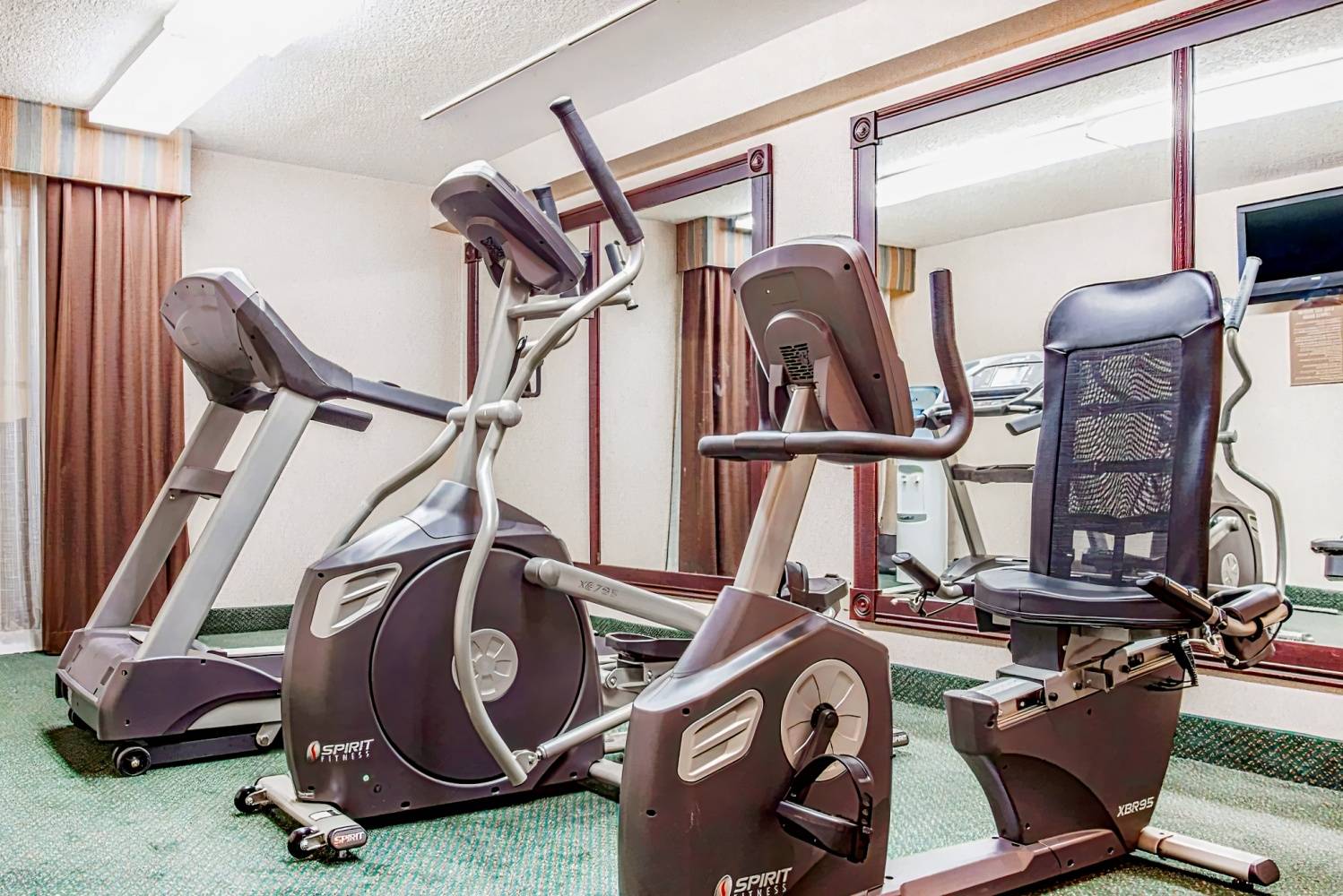 Ramada by Wyndham Jacksonville I-95 by Butler Blvd