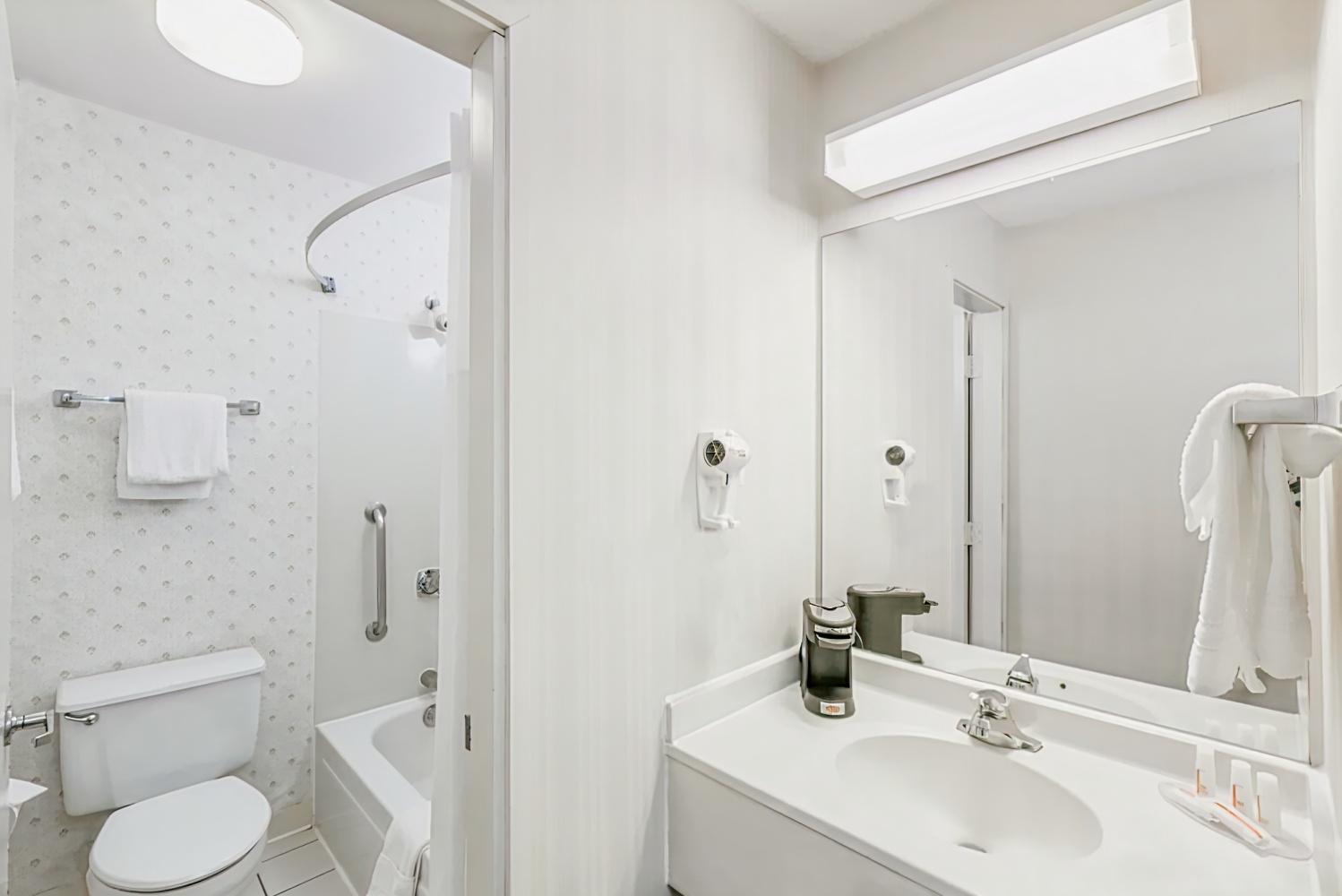 Days Inn by Wyndham Des Moines-West Clive