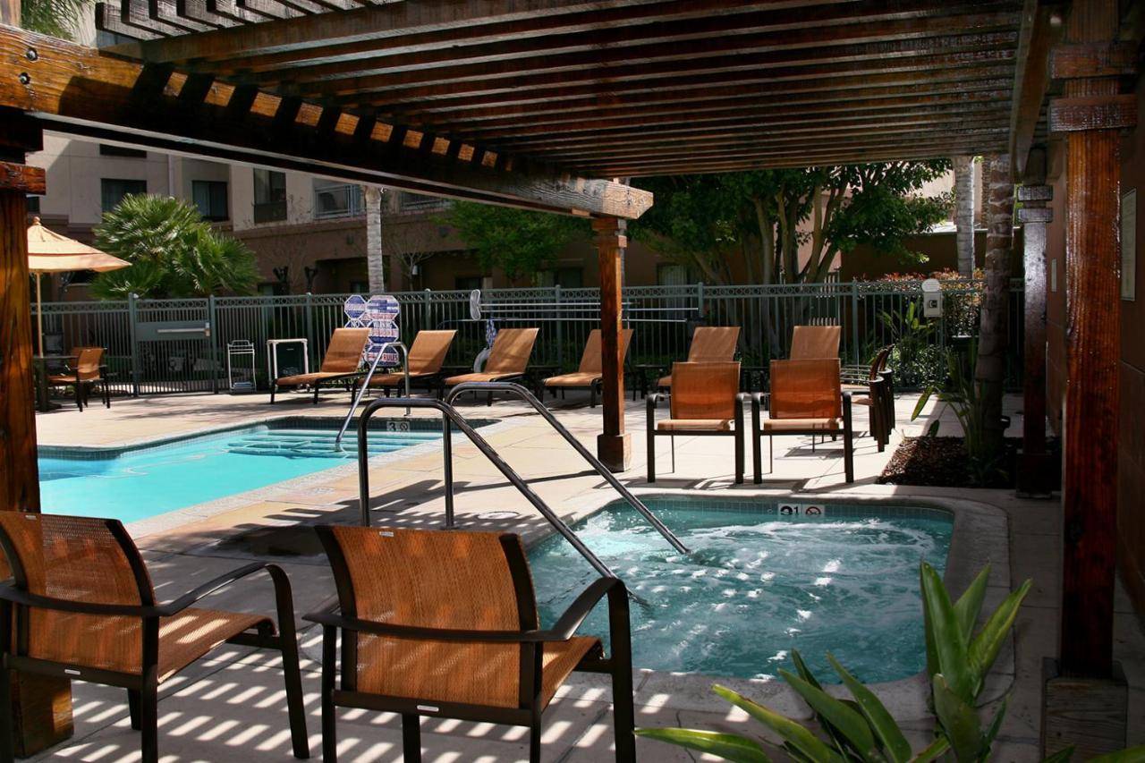 Courtyard by Marriott Los Angeles Burbank Airport