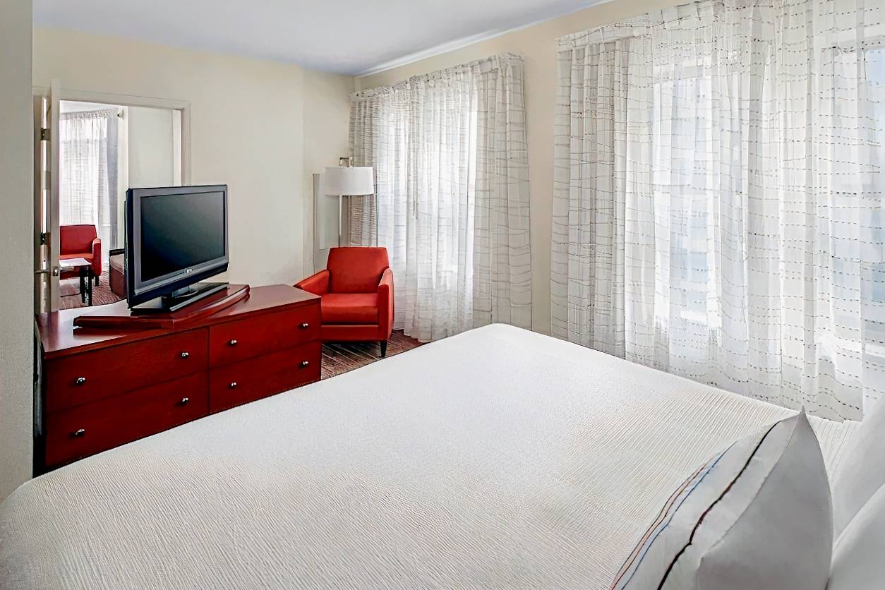 Residence Inn by Marriott Alexandria Old Town South at Carlyle