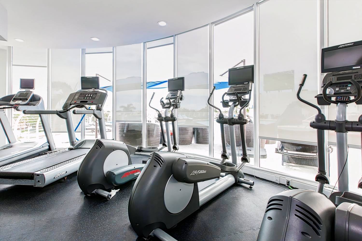 Nuvo Suites Hotel - Miami / Doral