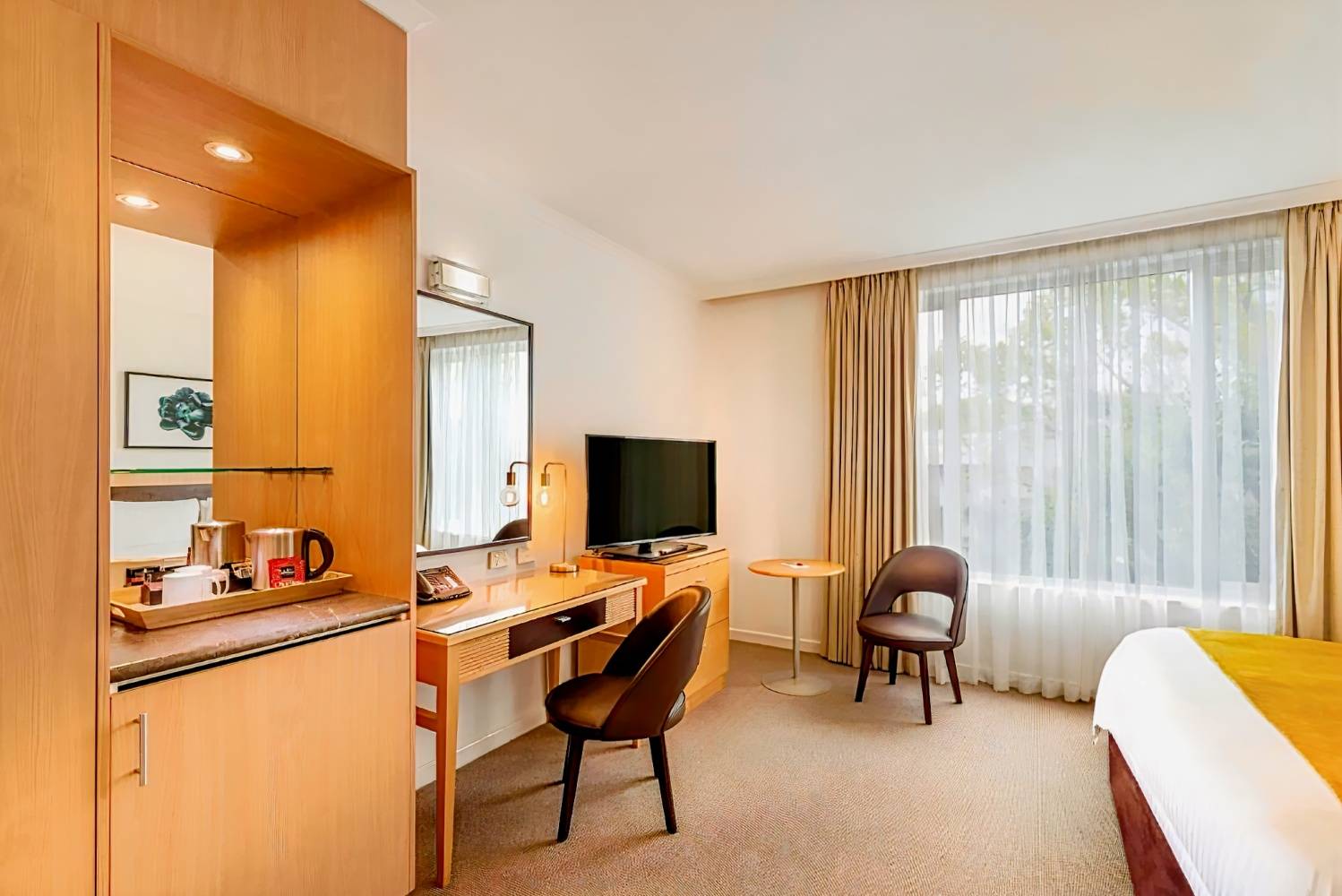 Best Western Plus Travel Inn Hotel